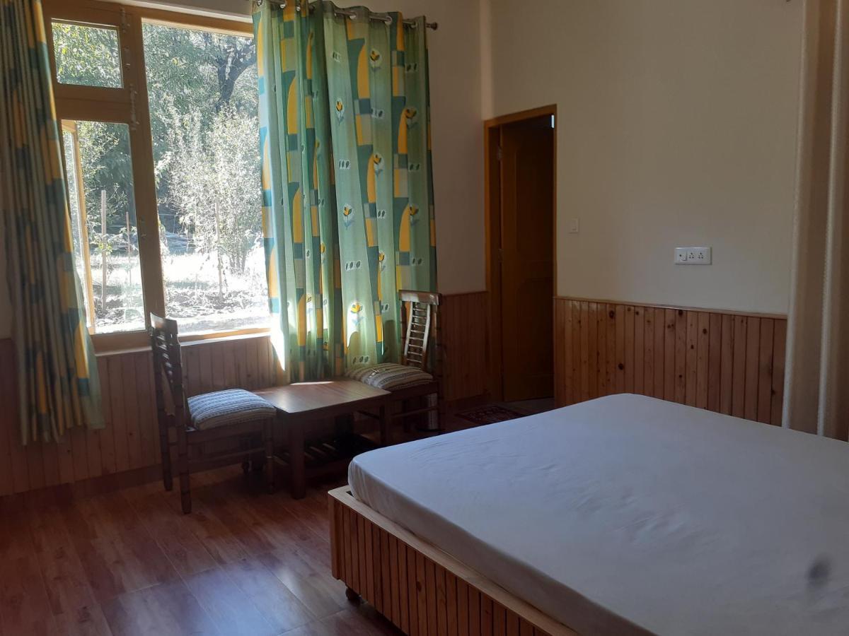 Gazing Moon Homestay Shamshi Exteriör bild